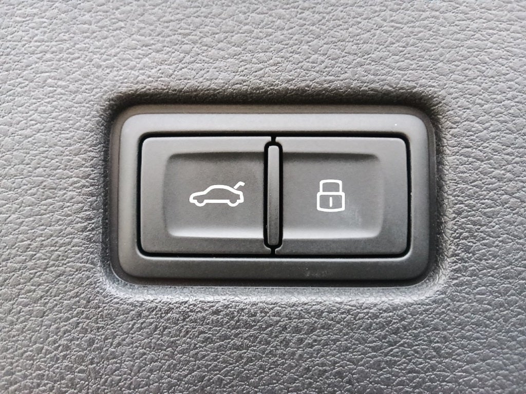 2023 Audi Q8 55 Premium quattro