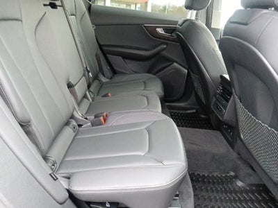 2023 Audi Q8 55 Premium quattro