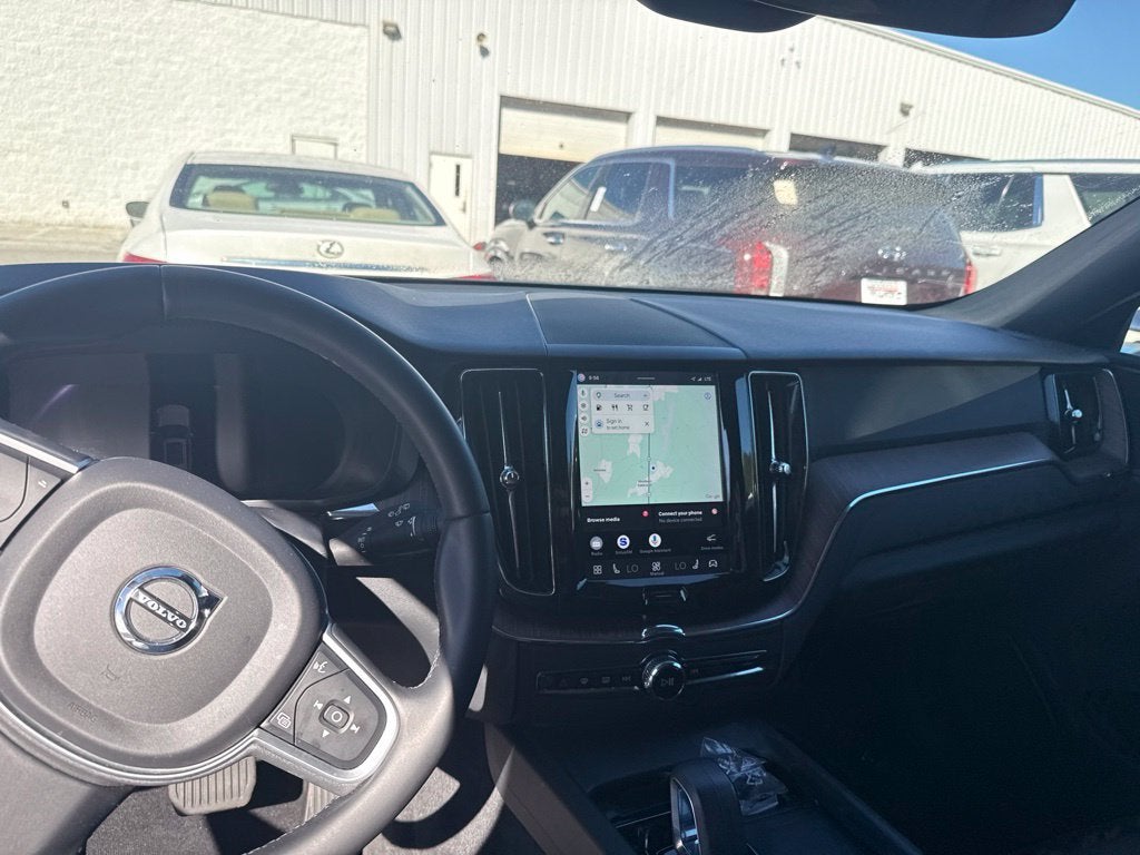 2022 Volvo XC60 B5 Momentum